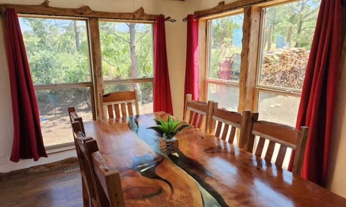 Timberon Cabin | Discover Pancho Villa Cabin: Breathtaking Views & Spa Retreat