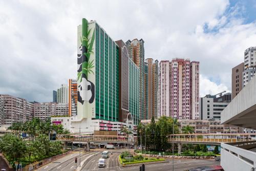 Tsuen Wan Hotel | Relax at Panda Hotel: Family-Friendly Stay with Pool Access