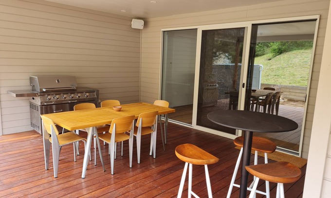 Venus Bay House | Discover Pandora's Escape: 10/10 Oceanfront Retreat