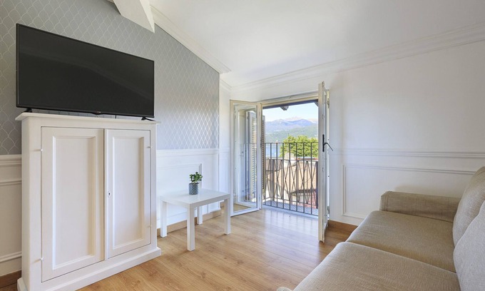 Carciano Apartment | Delightful Oceanfront Retreat at Pandora Stresa