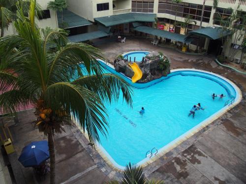 Pangkor Island Apartment | Family-Friendly Pangkor Coral Bay Resort with Pool Access