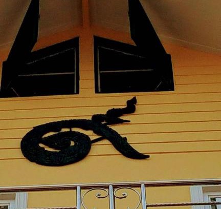 Cha-am Hotel | Oceanfront Retreat at Panjai's Place with Pool and Breakfast
