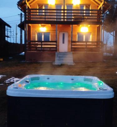 Belis House | Discover Panorama Apuseni: Pet-Friendly Retreat with Hot Tub