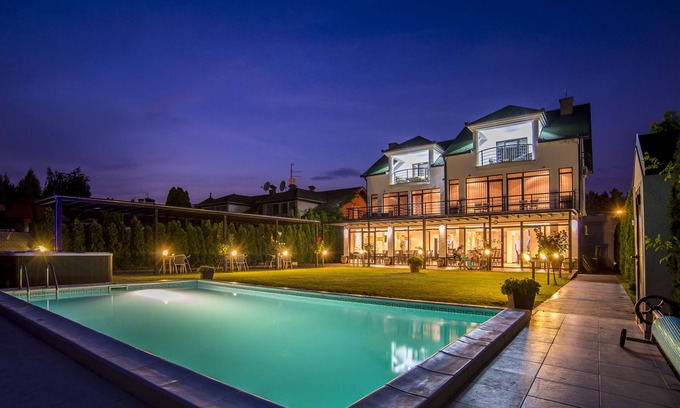 Novi Sad House | Relax at Panorama Aqualux: Pool, Spa & Family-Friendly Fun