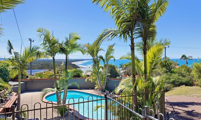 Bonny Hills House | Panorama Beach House: Pet-Friendly Retreat with Ocean Views