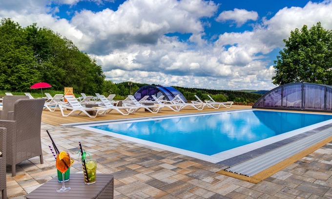 Seiffen Hotel | Relax at Panorama Berghotel Wettiner Höhe with Spa & Pool