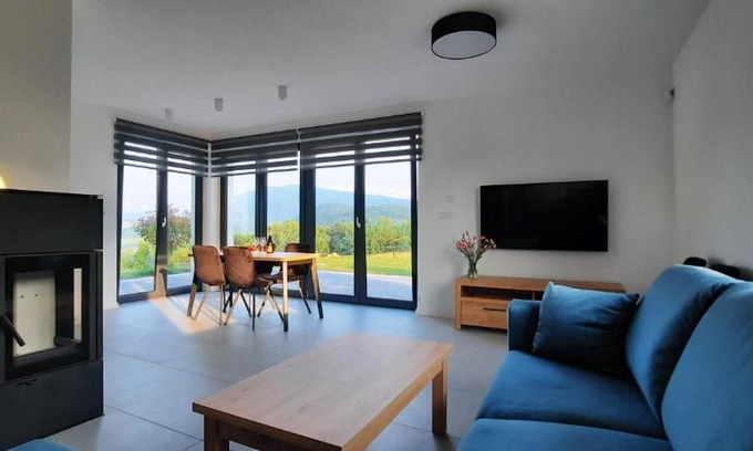 gmina Dobra House | Panorama Beskidu: Oceanfront Retreat with Perfect 10 Rating