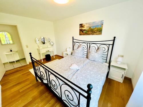 Ravensburg Apartment | Scenic Panorama Domizil Ravensburg with Alpine View Balcony