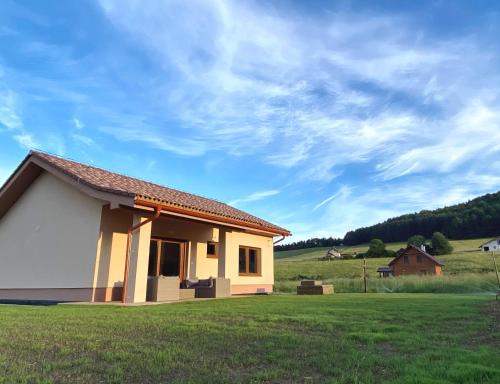 Valca House | Inviting Panorama Home Valča: Guest Rated 9.5 with Breakfast