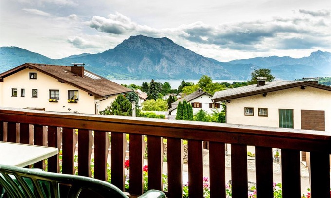 Altmuenster Hotel | Discover Panorama Hotel Traunstein: Pet-Friendly Oceanfront Retreat