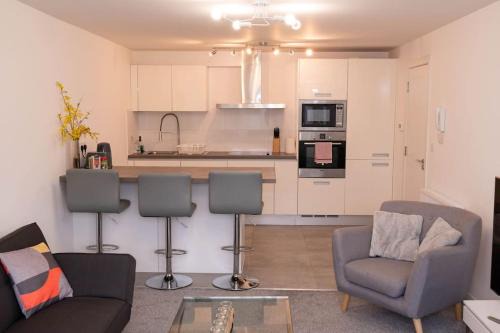 Kidlington Apartment | Family-Friendly Panorama House: Modern 3-Bedroom Retreat