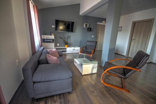 Ostarski Stanovi Apartment | Discover Panorama: 4-Star Stay with 9.8/10 Guest Rating
