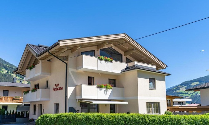 Hoarberg Apartment | Panorama I: Family-Friendly Retreat with 10/10 Guest Rating