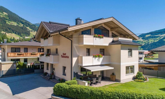 Hoarberg Apartment | Panorama II - Family-Friendly Retreat with Great Reviews