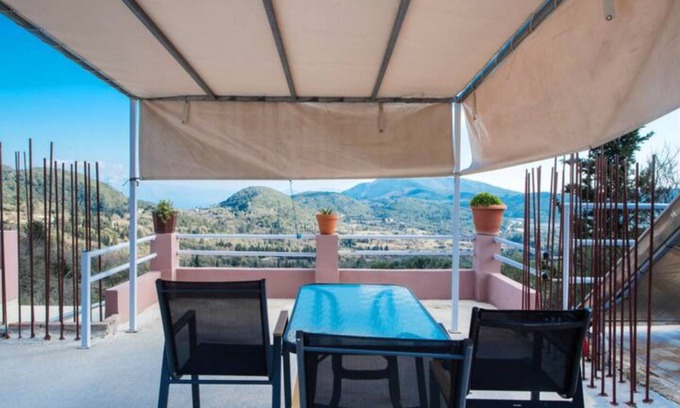 Lazarata House | Escape to Panorama Lefkada: Family-Friendly & Breakfast Included