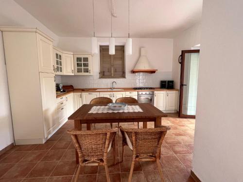 Spigno Saturnia Apartment | Family-Friendly Panorama Mare e Monti with Scenic Views