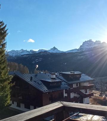 Cortina d'Ampezzo Apartment | Stunning Panorama Views in a Family and Pet-Friendly Hotel