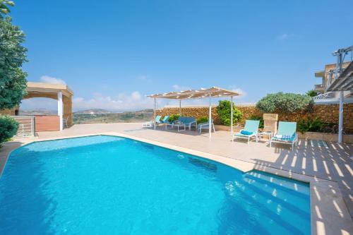 Xaghra Villa | Panorama: Oceanfront Bliss with Spa & Perfect Reviews