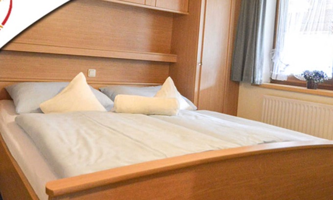 Tannheim Apartment | Inviting Panorama No. 10 - Family-Friendly Apartment House