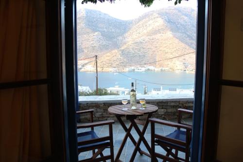 Kamares House | Panorama Rooms: Guest Rated 8.6/10 for Your Getaway