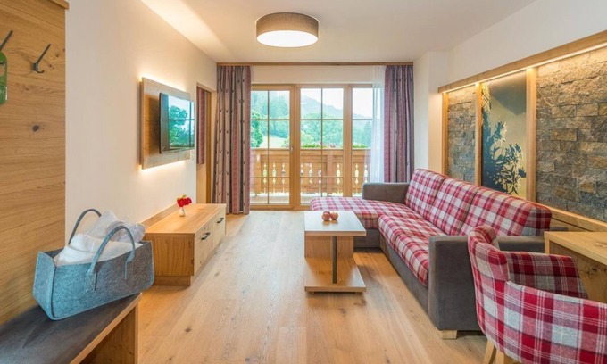 Ramsau am Dachstein House | Panorama suite, shower/bath, toilet, 1 room, HB, short - Hotel Lindenhof