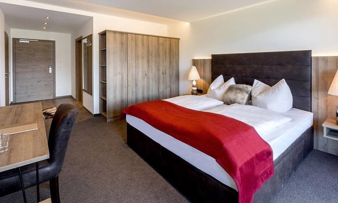 Hopfgarten im Brixental House | Indulge in the Panorama Suite at Hotel Leamwirt
