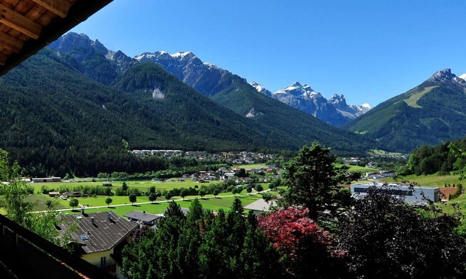 Medraz House | Scenic Panorama Suite at Hotel Königsblick – Pet Friendly!