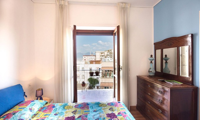 Montecalvario Apartment | Guest Rated 10/10: Panorama Vesuvius Central with Easy Metro Access