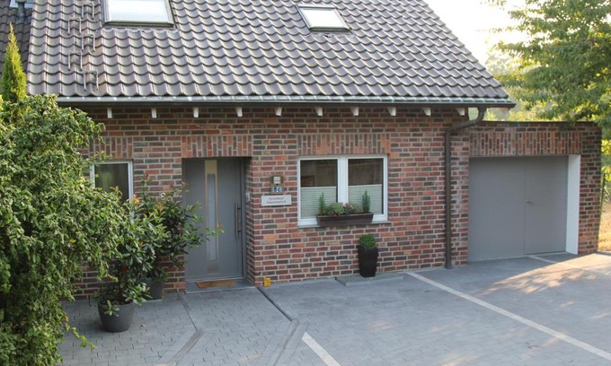 Nideggen Apartment | Experience Panoramablick: 9/10 Rated with Hot Tub & More