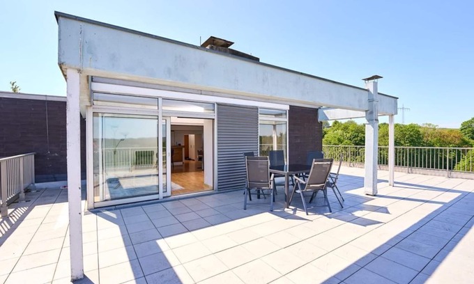 Daun Apartment | PanoramaSicht: Top-Rated 4-Bed Vacation Apartment in Daun