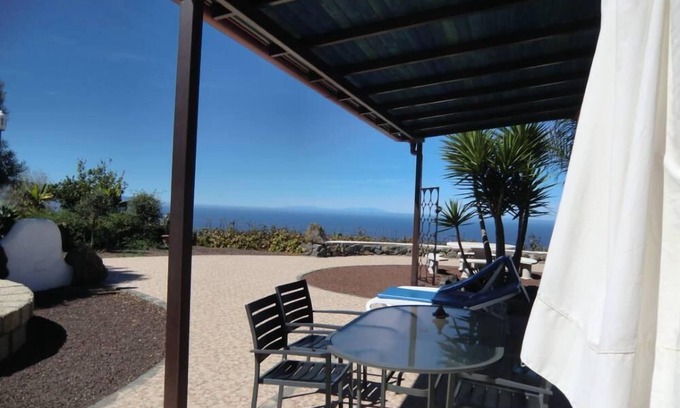 La Matanza de Acentejo House | Scenic Vineyards Retreat: 2 Bed, Pool & Spa Amenities