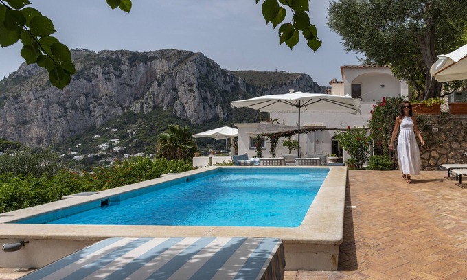 Capri Villa | Central Villa with Panoramic Views & Private Pool