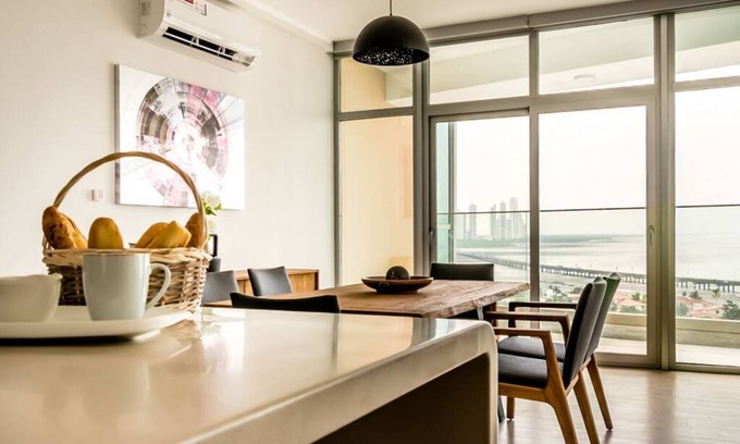 Tumba Vieja Apartment | Ocean View Apartment with Spa & Kitchen | PH Boutique Quartier