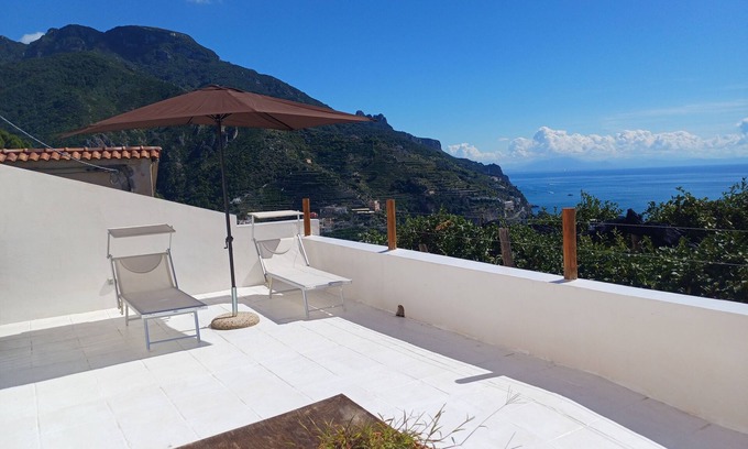 Minori House | Panoramic house nestled in a characteristic lemon grove on the Amalfi Coast.