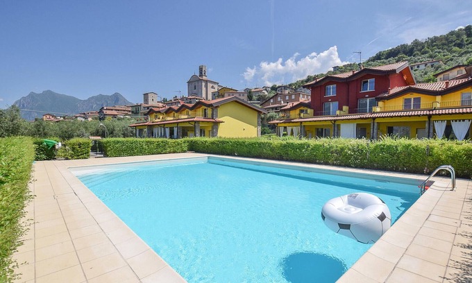 Siviano House | Panoramic terraced house for your vacation on Lake Iseo.