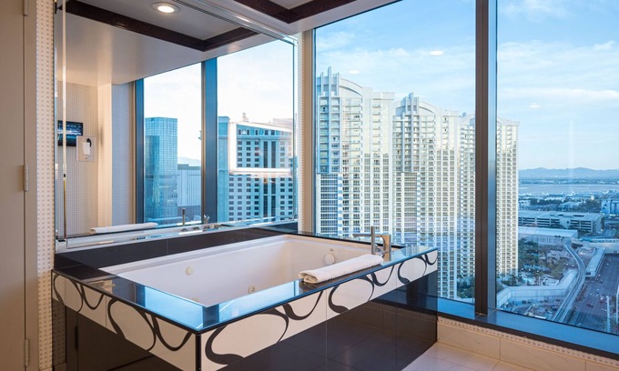 Las Vegas Resort | Panoramic Jacuzzi Suite with Ocean View & Projection Screen TV
