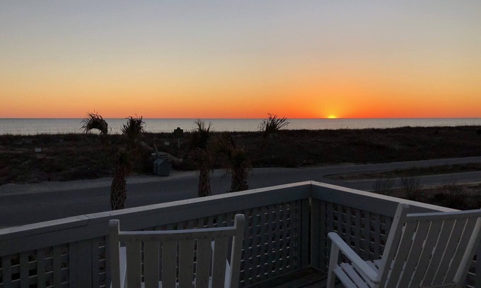 Bald Head Island Villa | Unforgettable Ocean Views & Breathtaking Sunsets Await