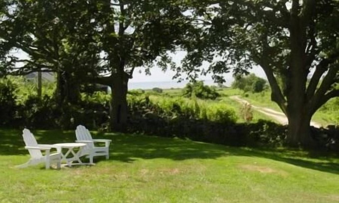 Tiverton House | Panoramic Ocean and River Views, Short Walk to the Shore.