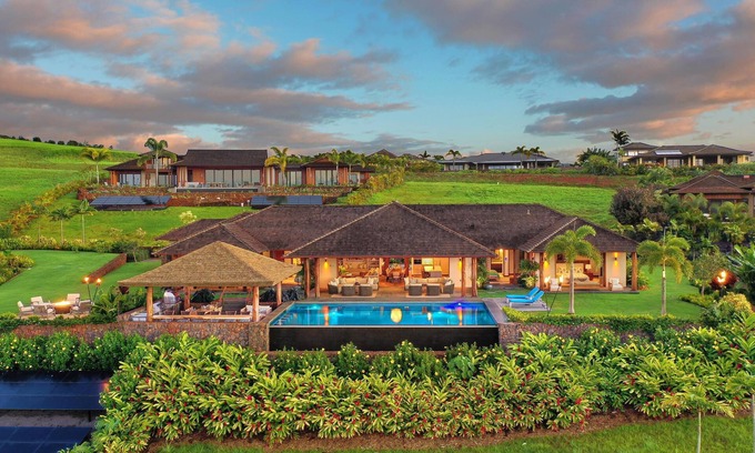 Poipu House | Experience Panoramic Ocean Views at a Private Estate