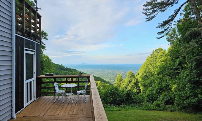 Dan River House | Panoramic Paradise