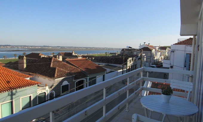 Barra Apartment | Oceanfront Bliss: Panoramic Apartment at Bela Vista