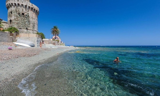 Figarella Apartment | Oceanfront Apartment with Panoramic Sea Views & Pool