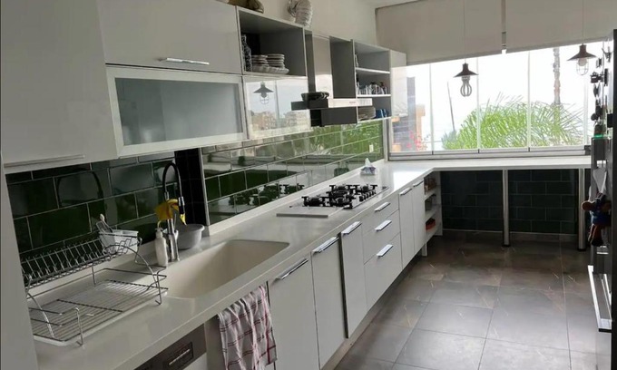 Halat Apartment | Beautiful 2 Bedroom Apartment with Panoramic Sea Views