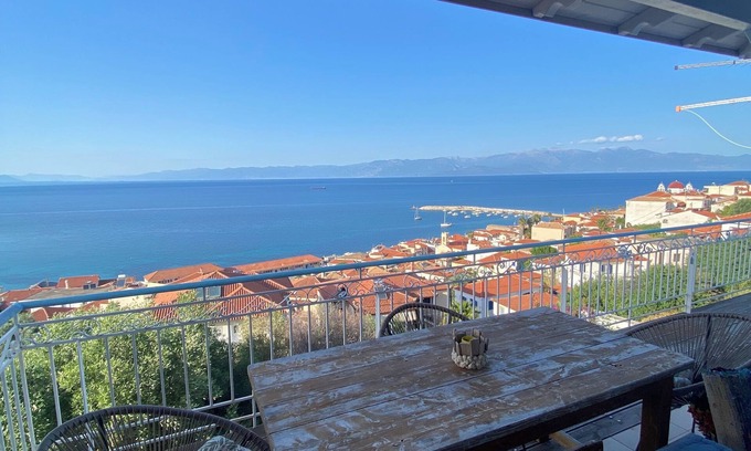 Koroni Apartment | Panoramic sea view! An apartment with a breathtaking scenic of nKoroni village!