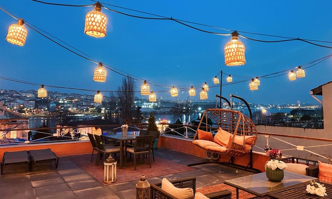 Sakarya Villa | Waterfront Triplex Villa with Terrace & Golden Horn Views