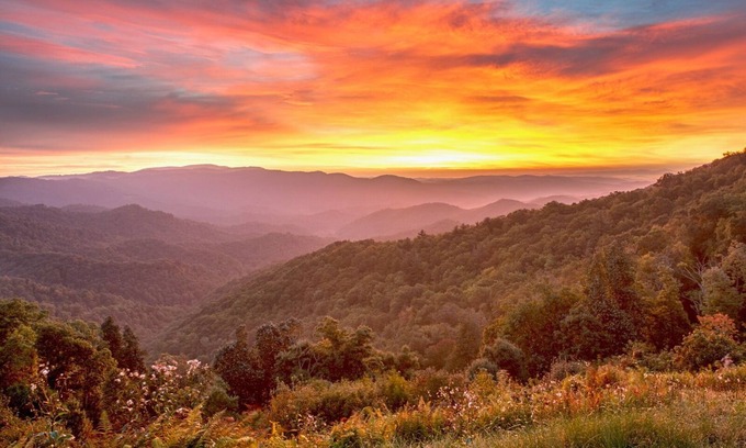 Bamboo Cabin | Unmatched Blue Ridge Mountain Views with Spa & Breakfast
