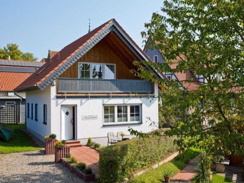 Nieder-Werbe House | Inviting Retreat with Panoramic Views and Family-Friendly Amenities