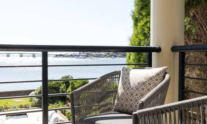 Sylvania Waters House | Waterfront Retreat with Panoramic Views & Family Amenities