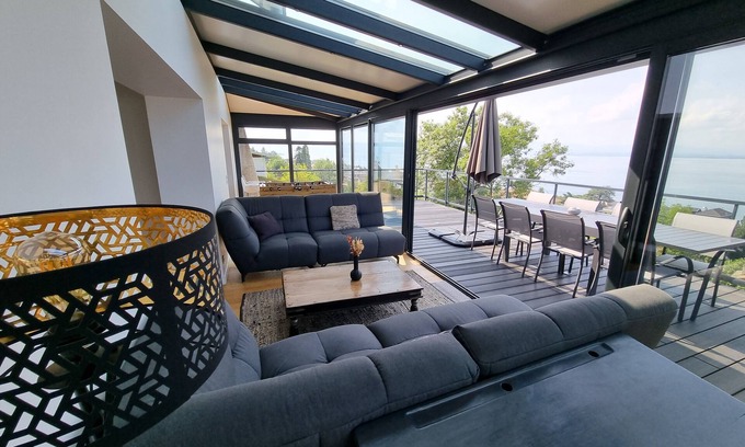 Evian-les-Bains Villa | Panoramic Villa, Vue imprenable sur le Lac Léman