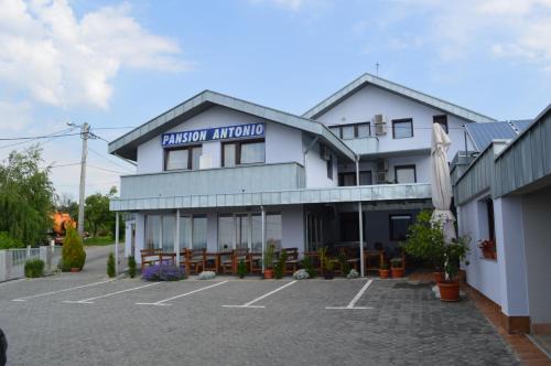 Slavonski Brod Bed & Breakfast | Highly Rated Pansion Antonio with Breakfast & Accessibility